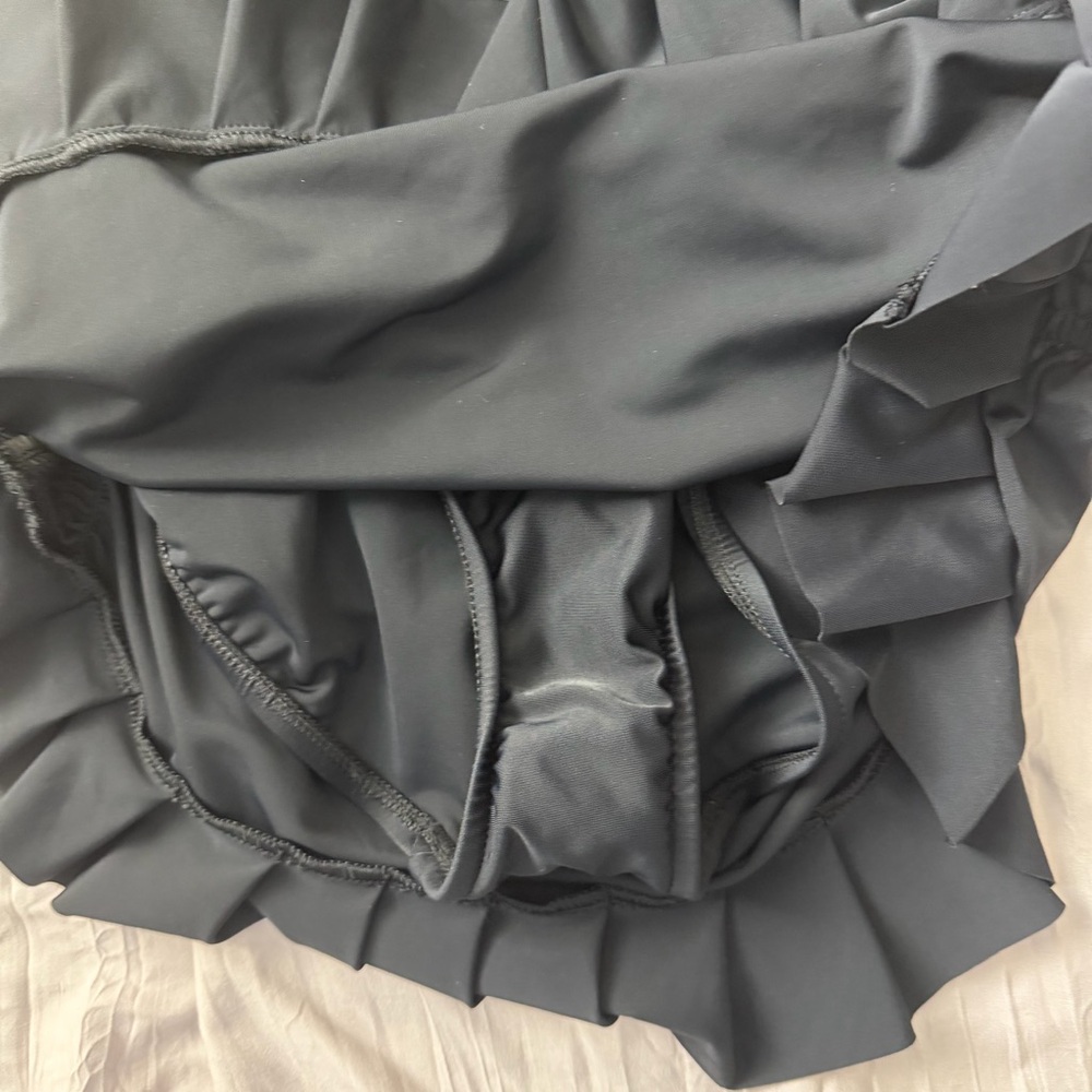 Maxine of Hollywood || black adjustable swimsuit skirt - Picture 4 of 11